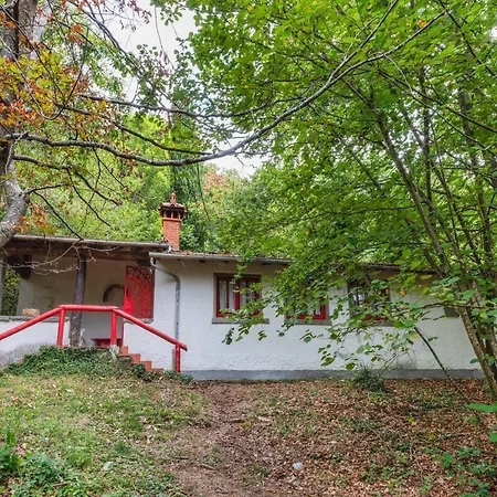 Holiday home With Garden And Shared Pool *