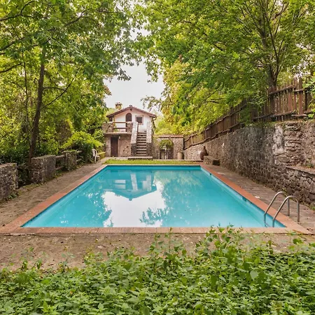 Holiday home With Garden And Shared Pool *