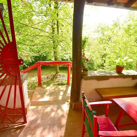 Holiday home With Garden And Shared Pool